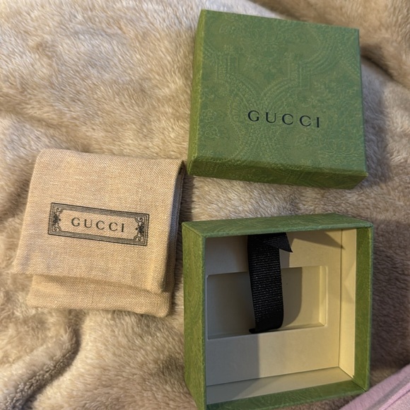Gucci DOUBLE G EARRINGS WITH CRYSTALS new never worn - Picture 3 of 3
